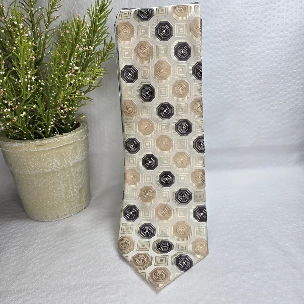 Stacy Adams Signature Gold Hexagonal Pattern Tie in Gray and Tan EUC